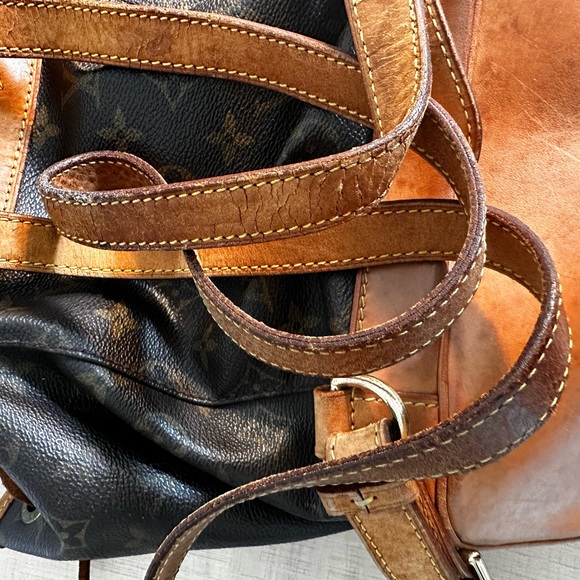 ❌ SOLD ❌ Louis Vuitton montsouris backpack - Picture 10 of 14
